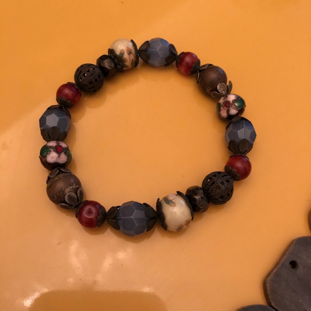 Accessorize 💙 Beaded Bracelet